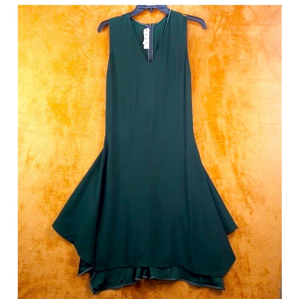 NWOT MARNI Authentic Emerald Green sleeveless dress♥️♥️